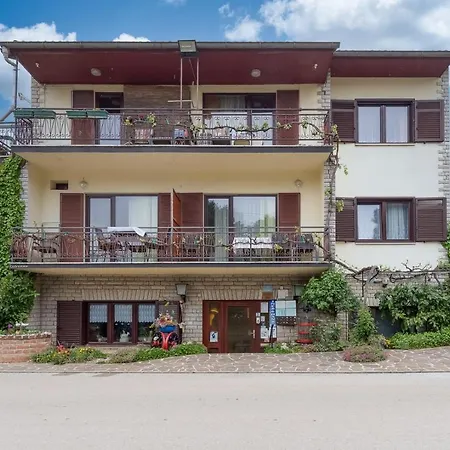 Ines & Hans 3* Tar-Vabriga
