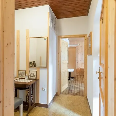 Ines & Hans Pensionat Tar-Vabriga