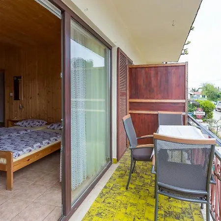 Ines & Hans Guest house